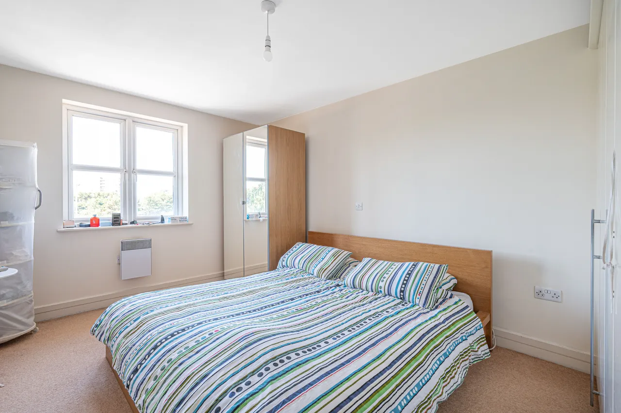 London, NW4, photo 5