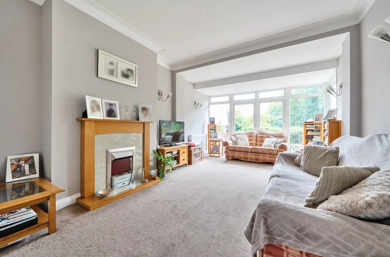 Belmont Avenue, Cockfosters, Barnet, Hertfordshire, EN4 9JP, photo 3