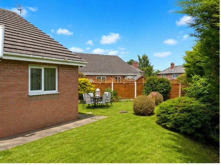 Chanters Close, Blackley, M9, photo 13