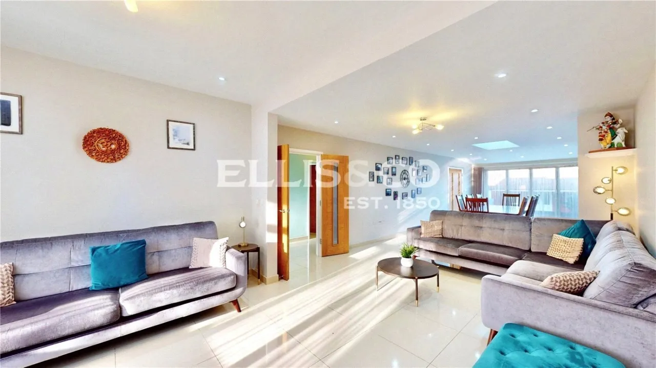 Carlton Avenue, Harrow, HA3, photo 2