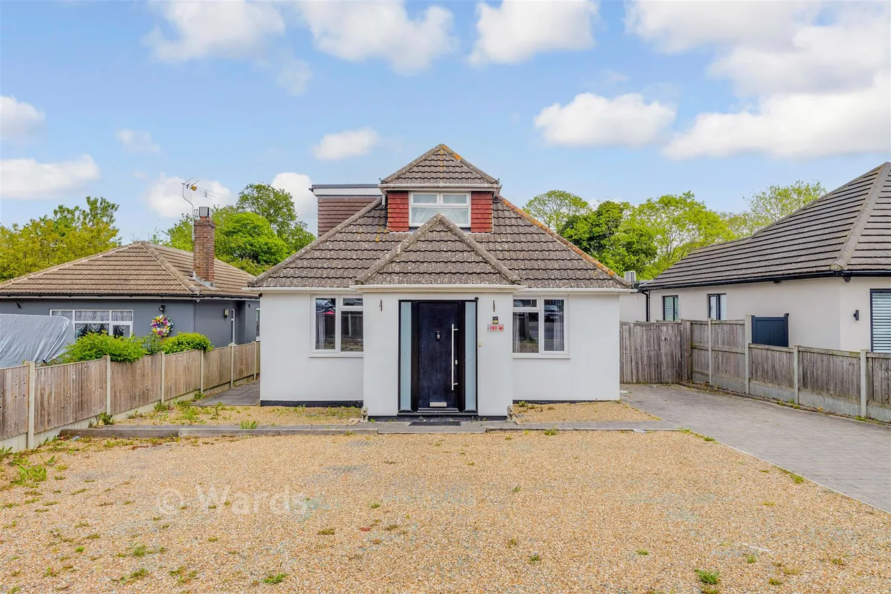 4 bed chalet for sale, Walderslade Road, Walderslade, ME5