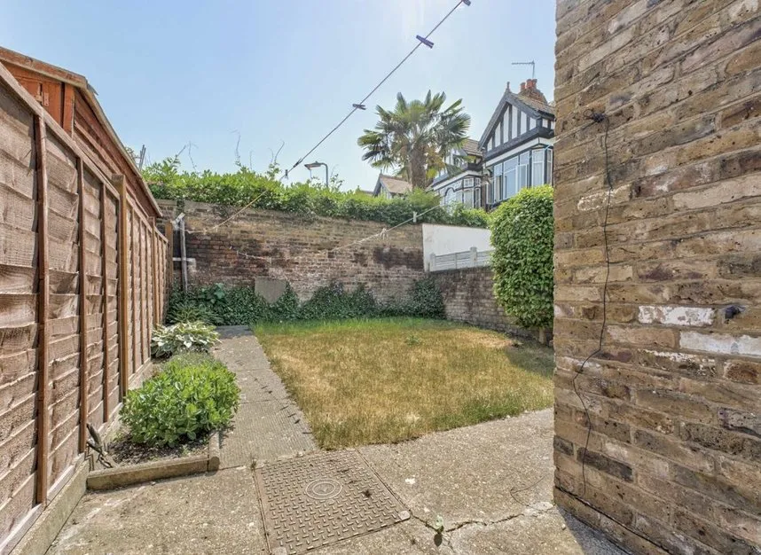 Nemoure Road, Acton, W3, photo 6