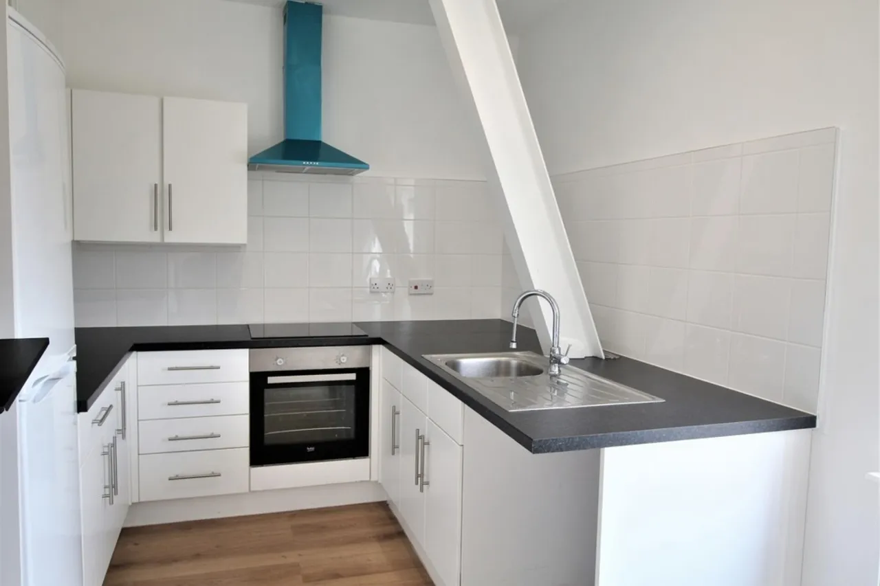 Church Road, Ashford, photo 7