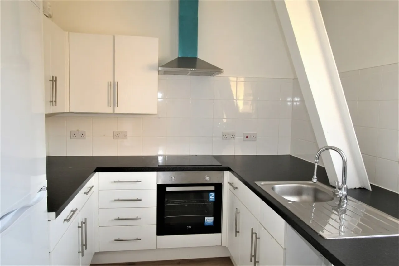 Church Road, Ashford, photo 3