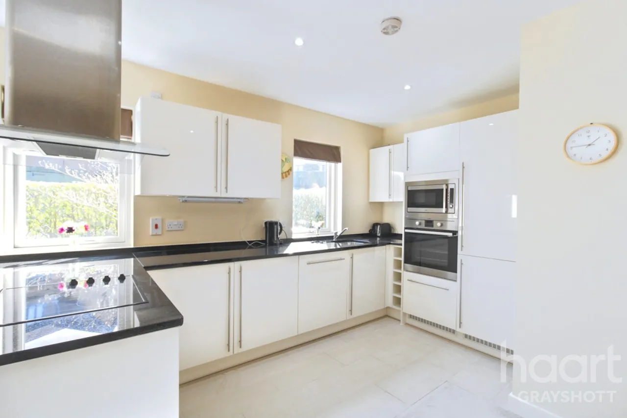 Wispers Lane, Haslemere, GU27, photo 3