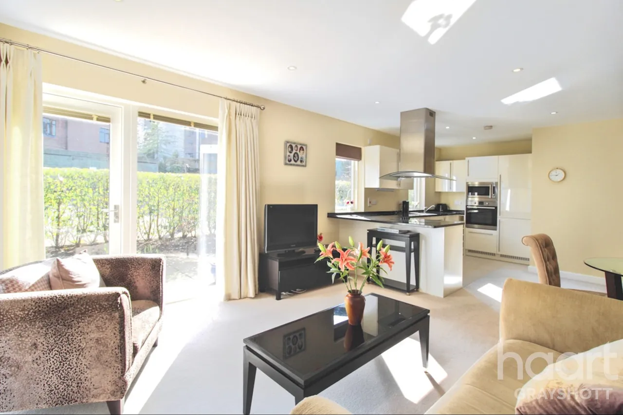 Wispers Lane, Haslemere, GU27, photo 2