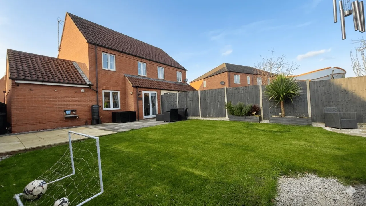 Cowslip Crescent, Bourne, PE10, photo 16