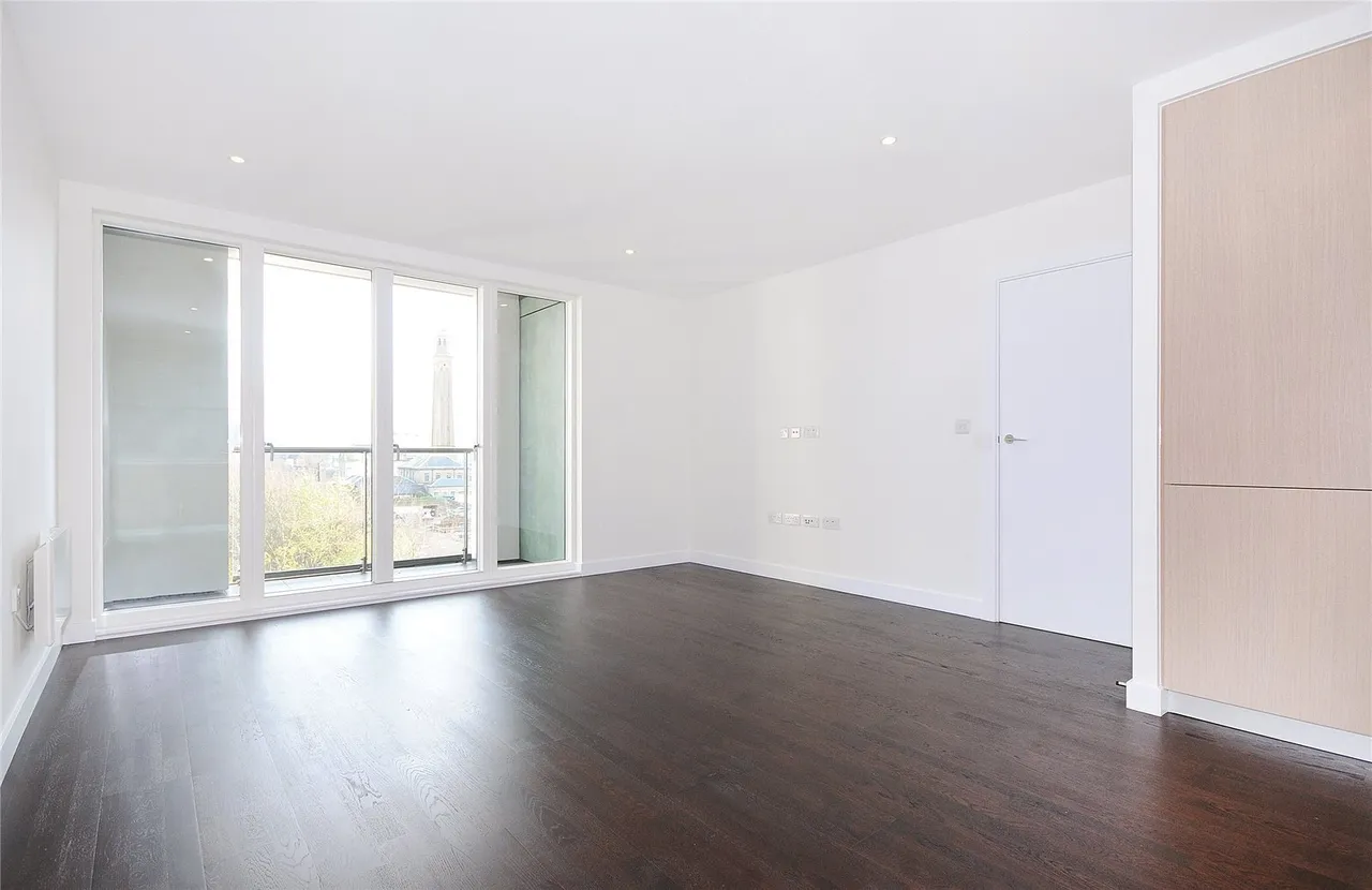 Pump House Crescent, Brentford, TW8, photo 6