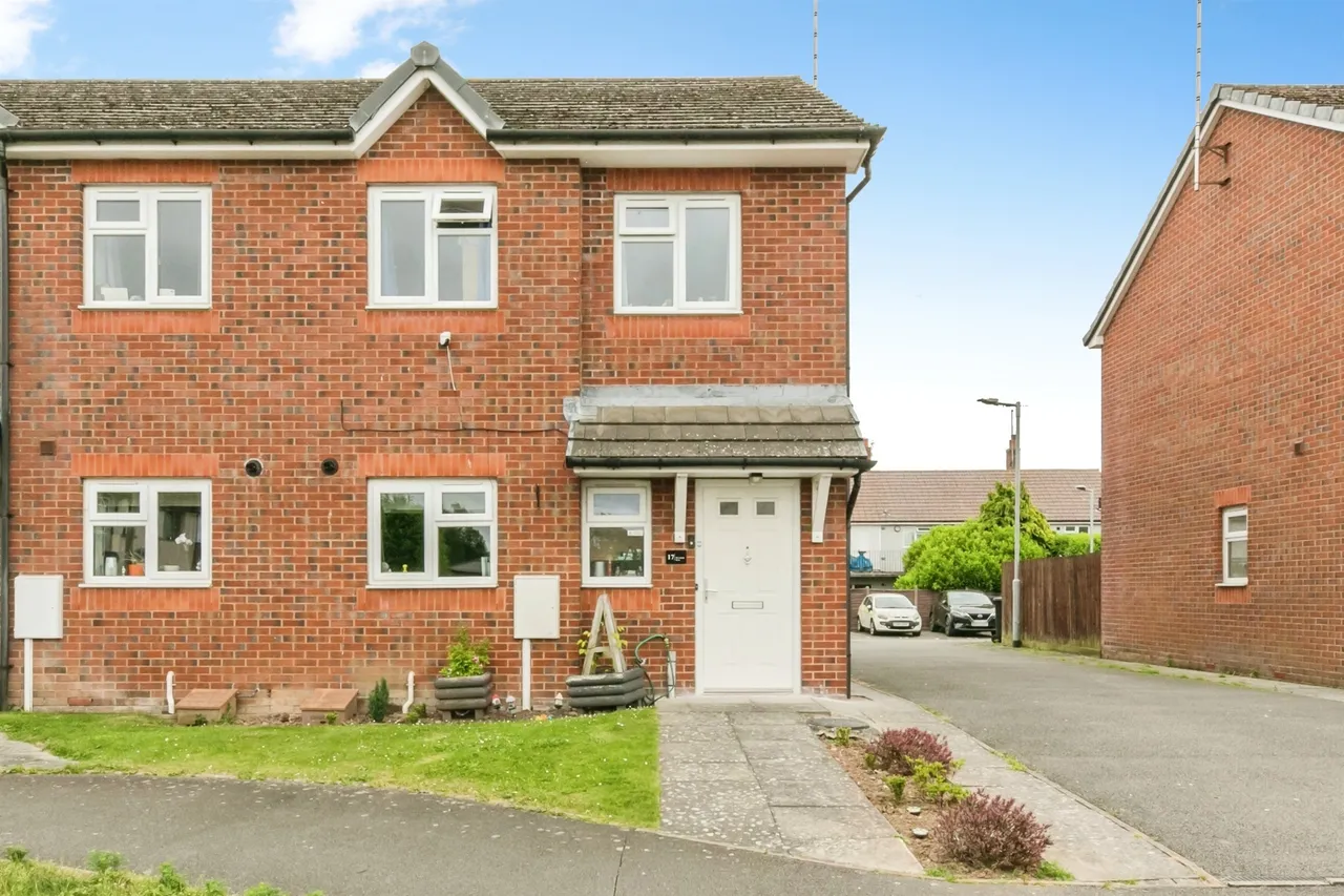 Riversfield Drive, Rocester, ST14, photo 16