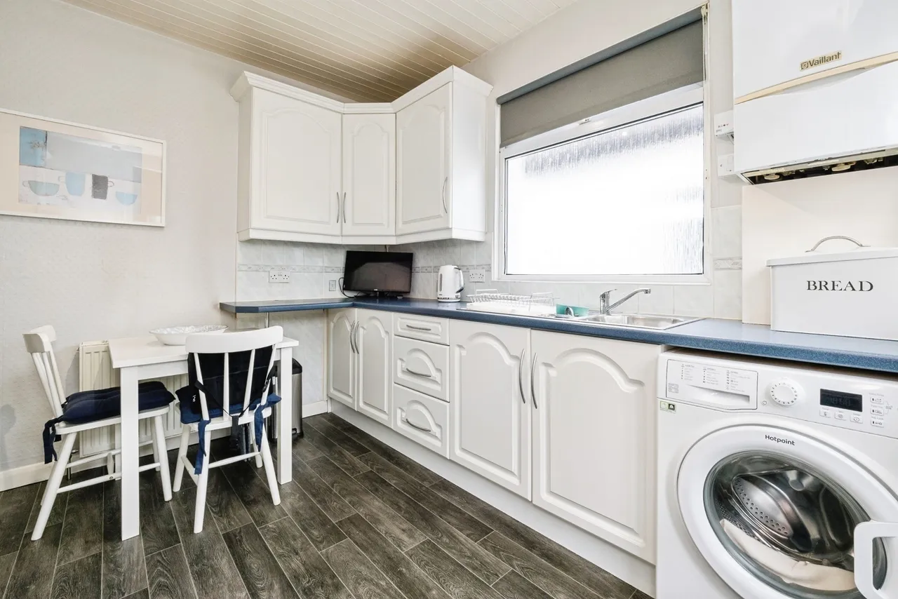 Ravenscourt Drive, Hornchurch, Essex, RM12, photo 19
