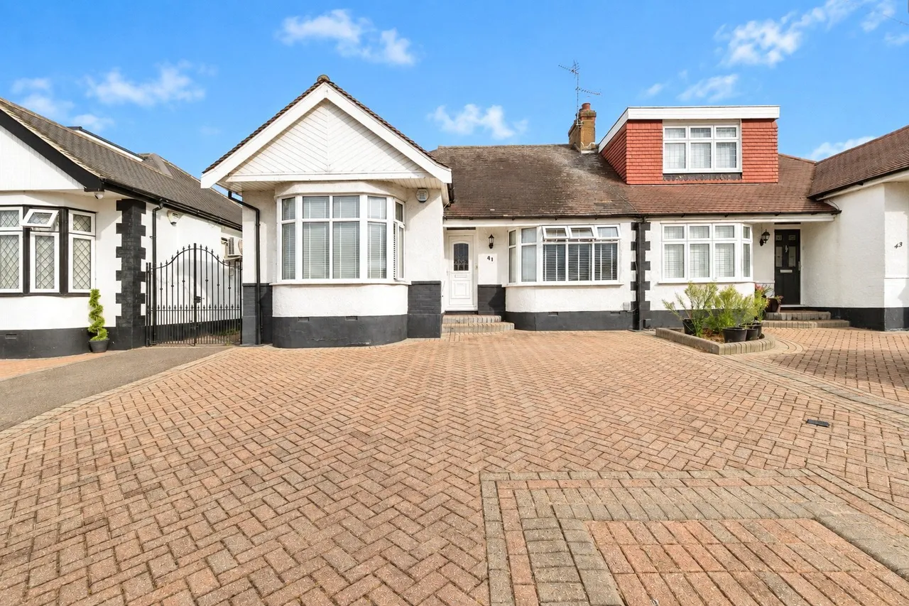 Ravenscourt Drive, Hornchurch, Essex, RM12, photo 14