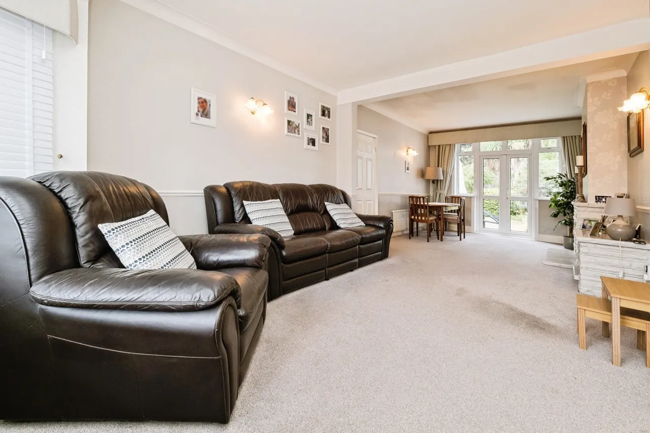Ravenscourt Drive, Hornchurch, Essex, RM12, photo 16