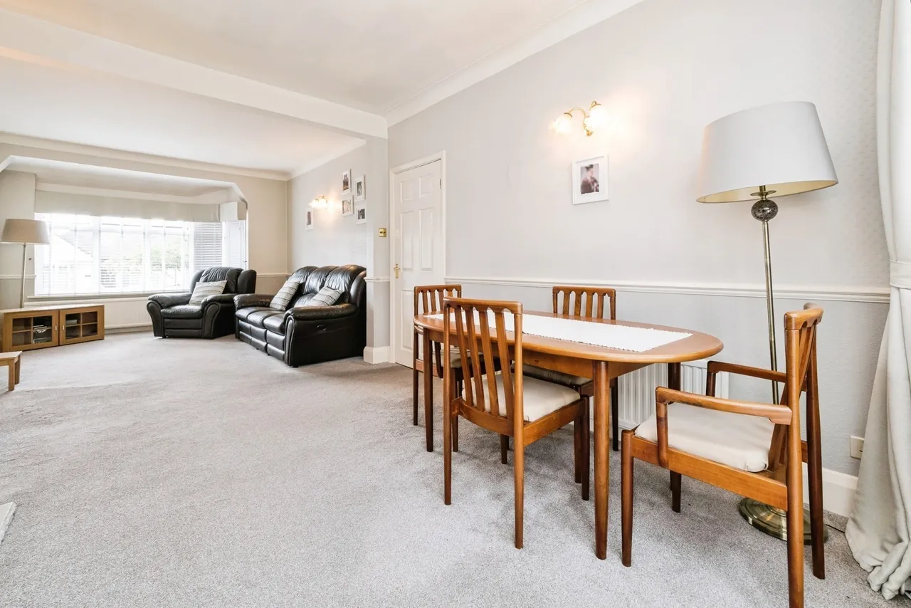 Ravenscourt Drive, Hornchurch, Essex, RM12, photo 26