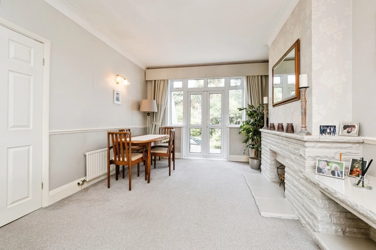 Ravenscourt Drive, Hornchurch, Essex, RM12, photo 22