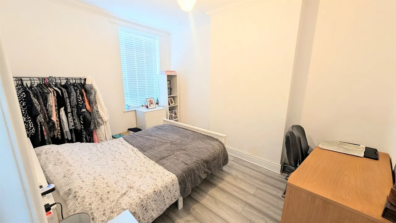 Woodchurch Lane, Birkenhead, photo 5