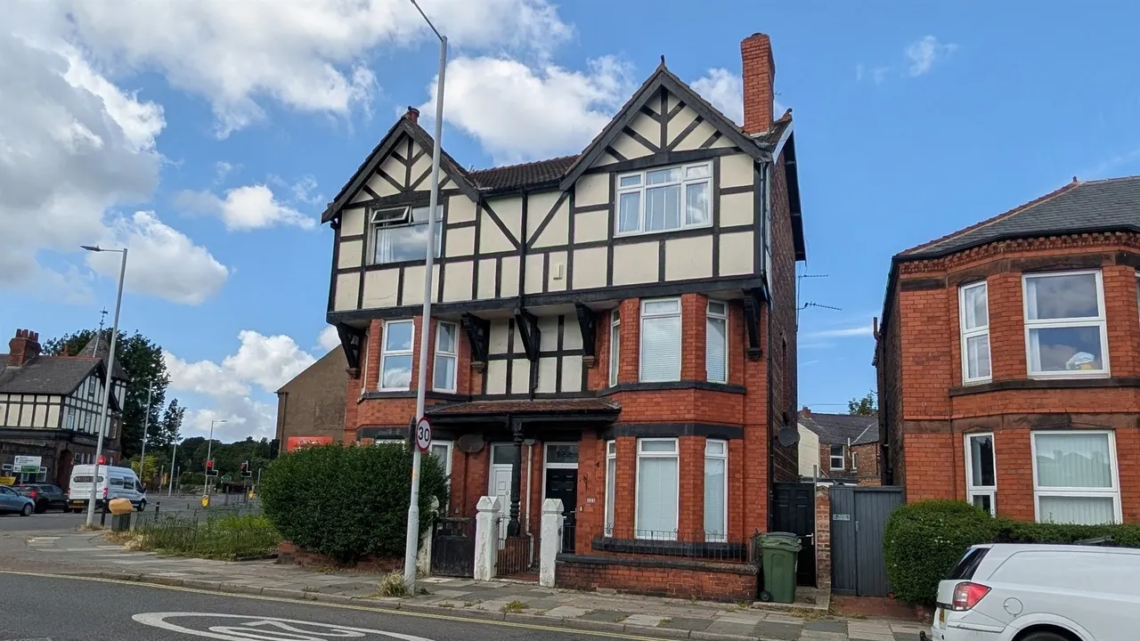 4 bed house for sale — Woodchurch Lane, Birkenhead