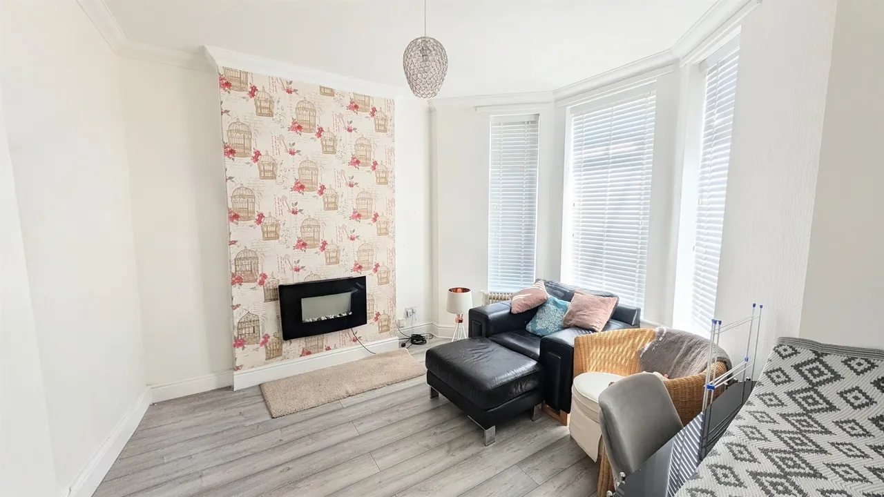 Woodchurch Lane, Birkenhead, photo 2
