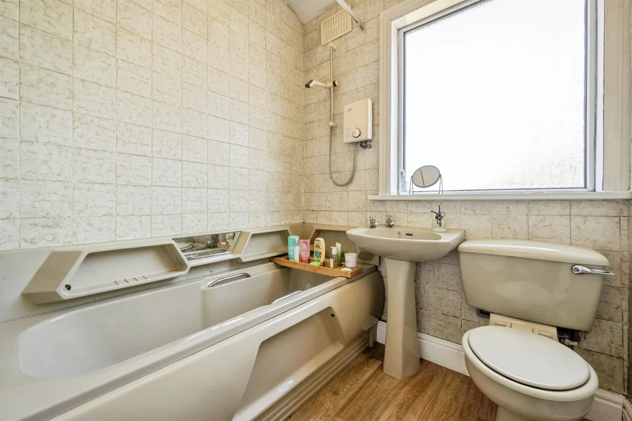 Scrooby Road, Bircotes, Doncaster, photo 11