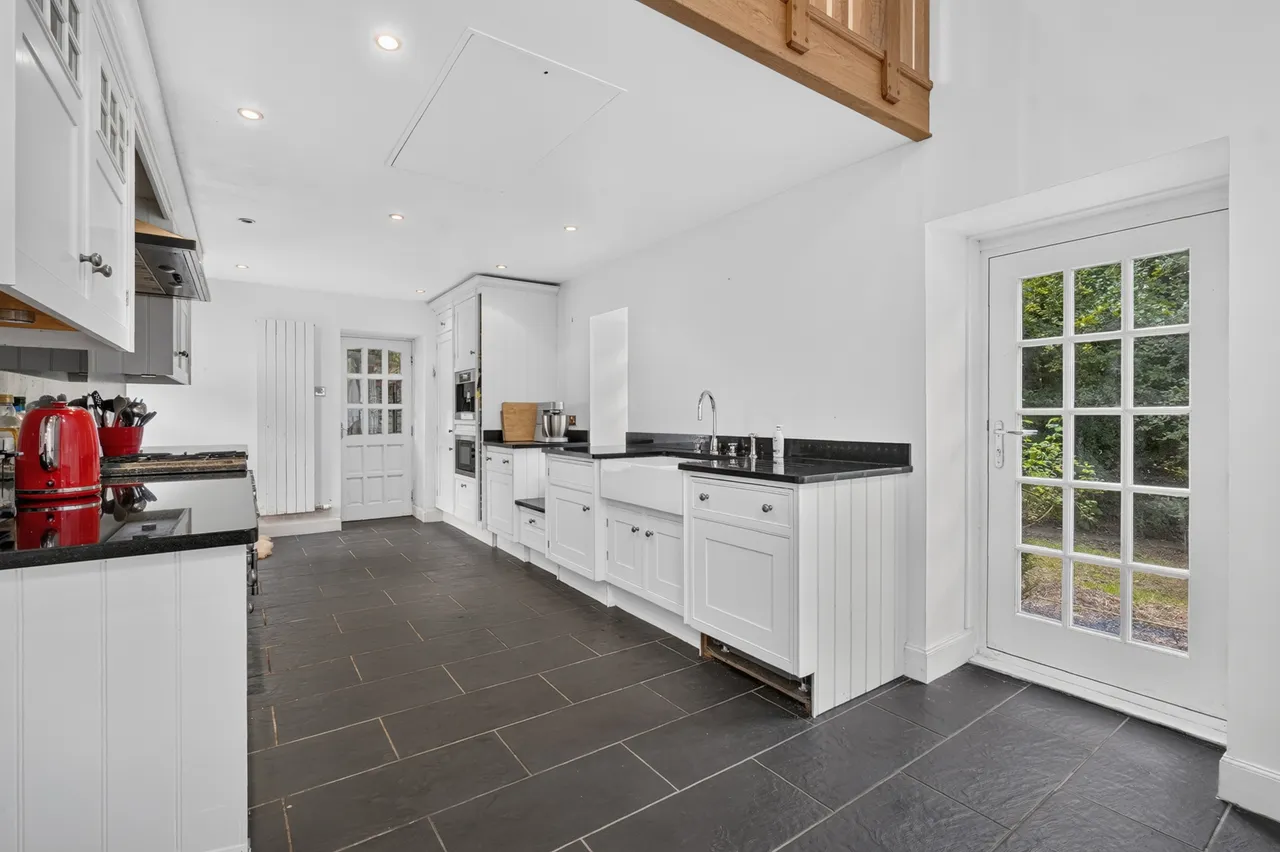 The Stables, Ladyland, Kilbirnie, KA25 7JR, photo 6