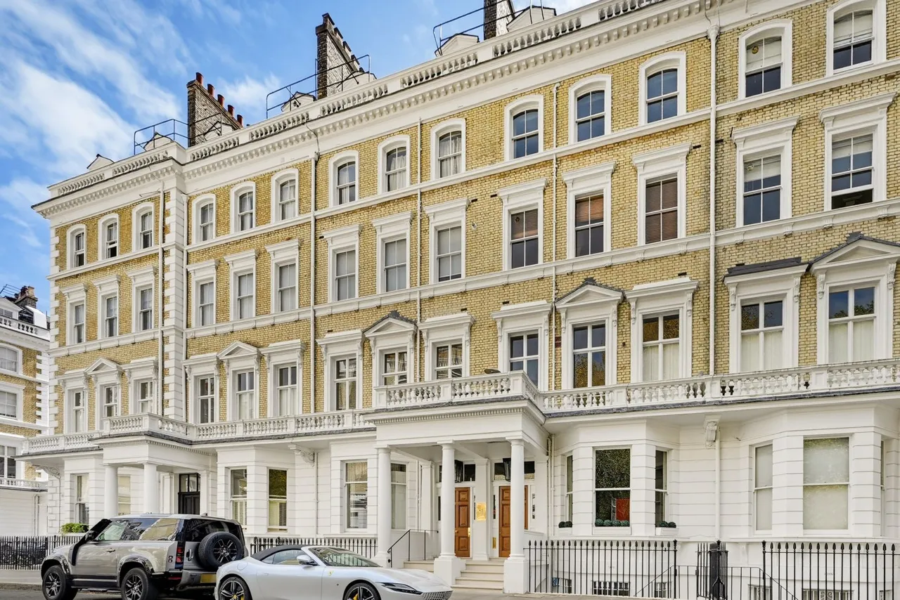 3 bed flat for sale — Onslow Gardens, South Kensington, London, SW7 3BU