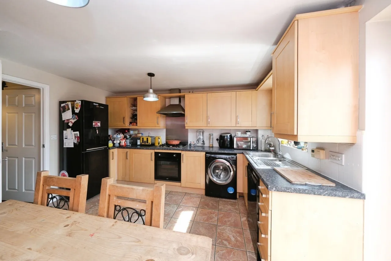 Rufford Drive, Mansfield Woodhouse, Mansfield, Nottinghamshire, NG19, photo 5