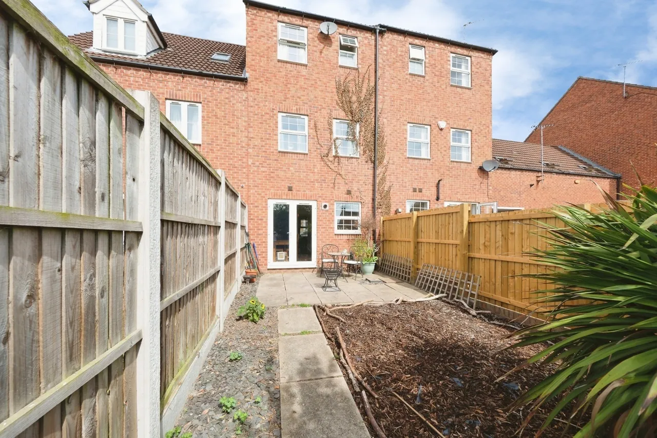 Rufford Drive, Mansfield Woodhouse, Mansfield, Nottinghamshire, NG19, photo 18