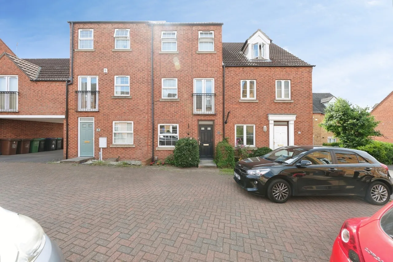 4 bed house for sale — Rufford Drive, Mansfield Woodhouse, Mansfield, Nottinghamshire, NG19