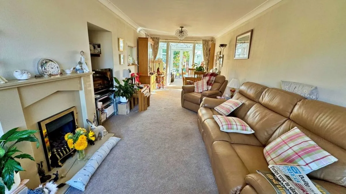 Dale Avenue, Cherry Willingham, photo 4