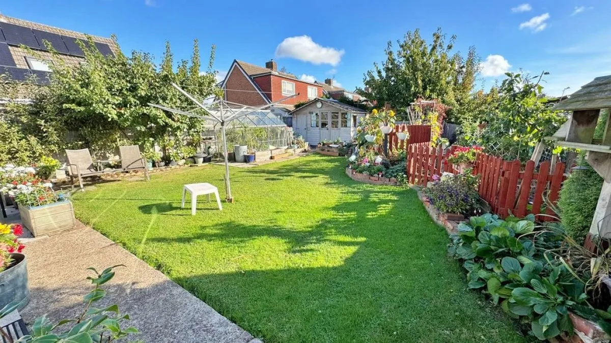 Dale Avenue, Cherry Willingham, photo 16