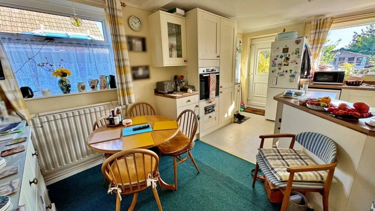 Dale Avenue, Cherry Willingham, photo 6