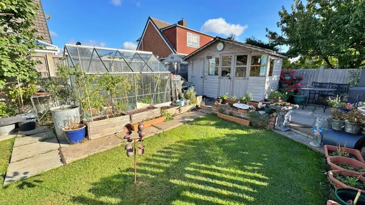 Dale Avenue, Cherry Willingham, photo 18