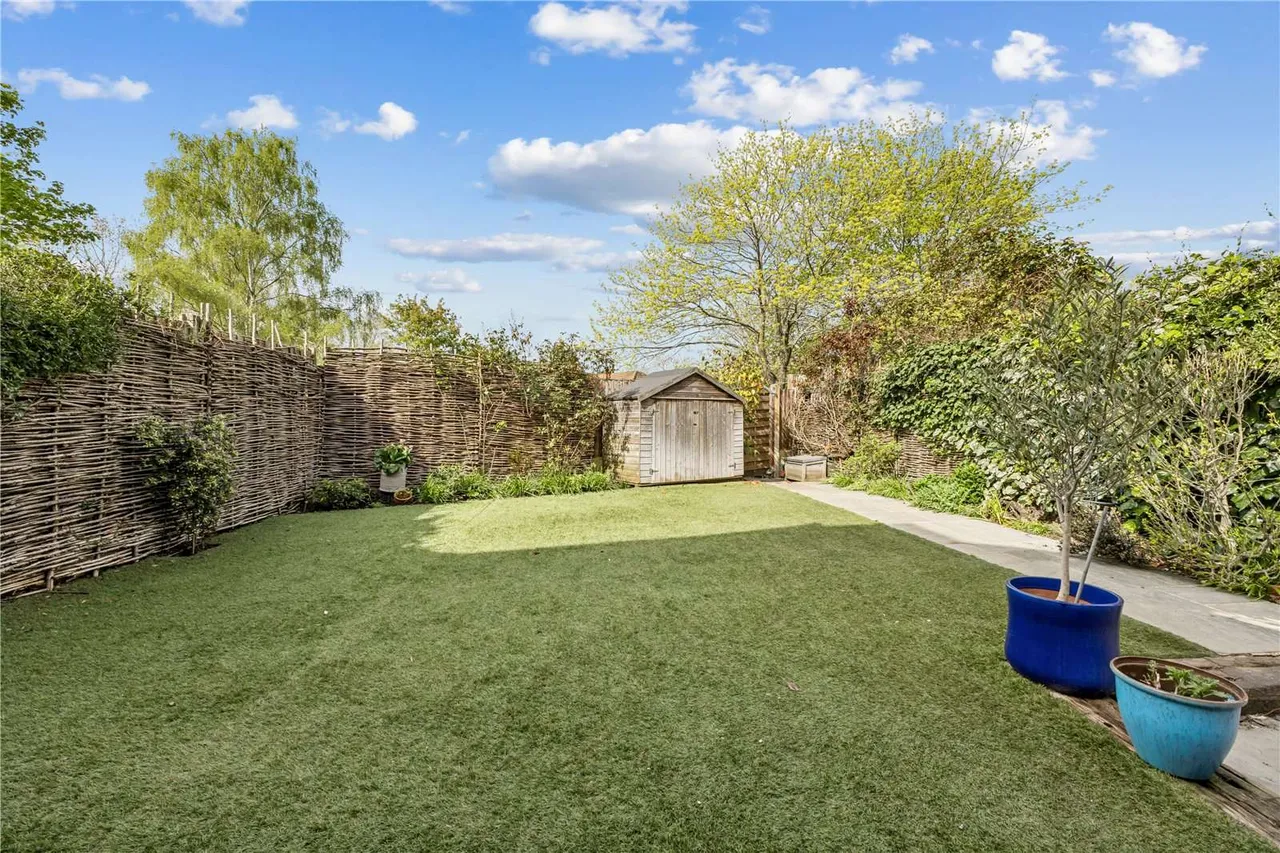 Anyards Road, Cobham, KT11, photo 12