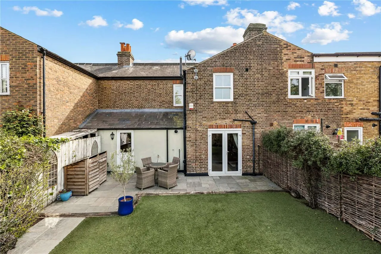 Anyards Road, Cobham, KT11, photo 10