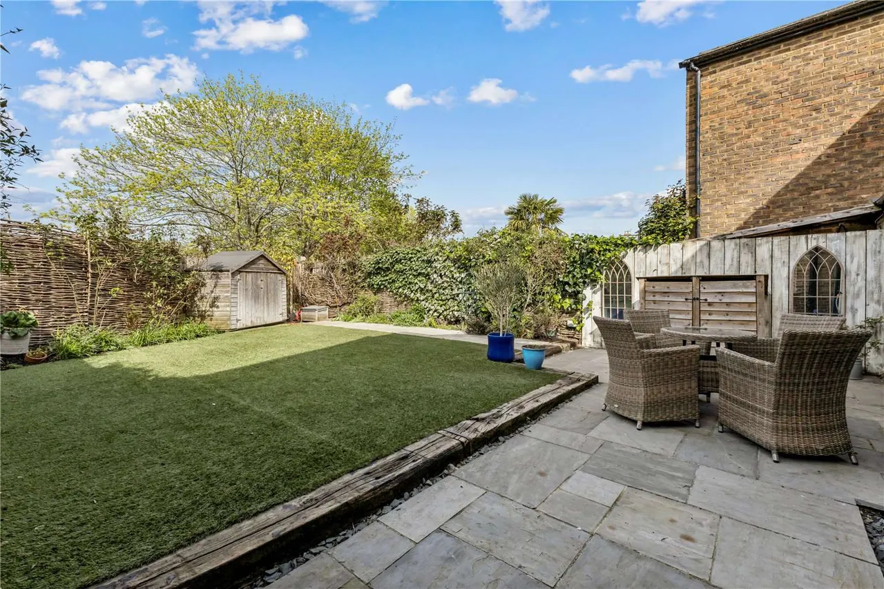 Anyards Road, Cobham, KT11, photo 11