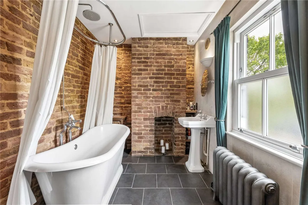Anyards Road, Cobham, KT11, photo 9