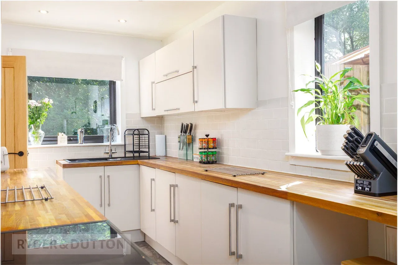 Crossbridge Road, Hyde, SK14, photo 14