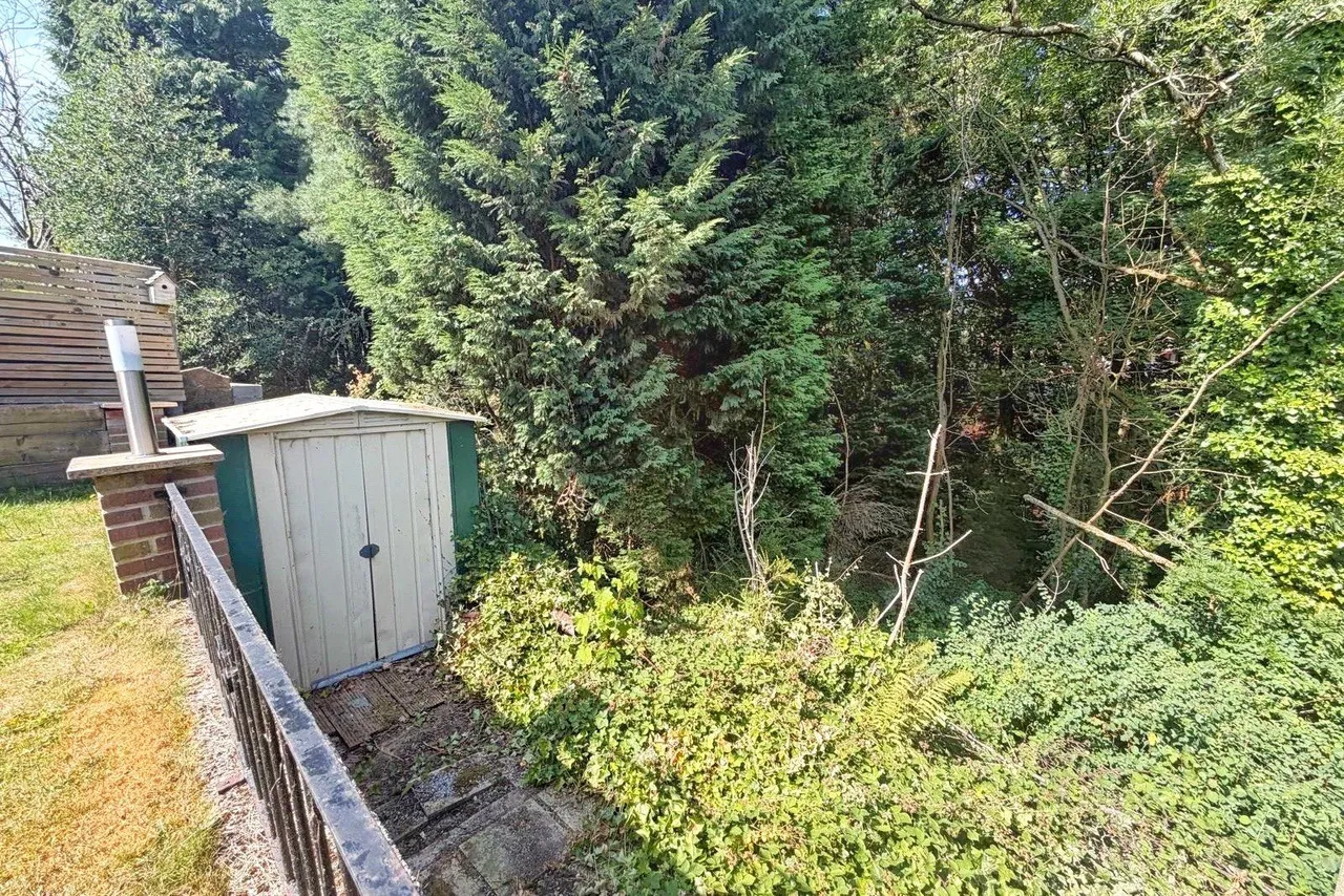 Crossbridge Road, Hyde, SK14, photo 36