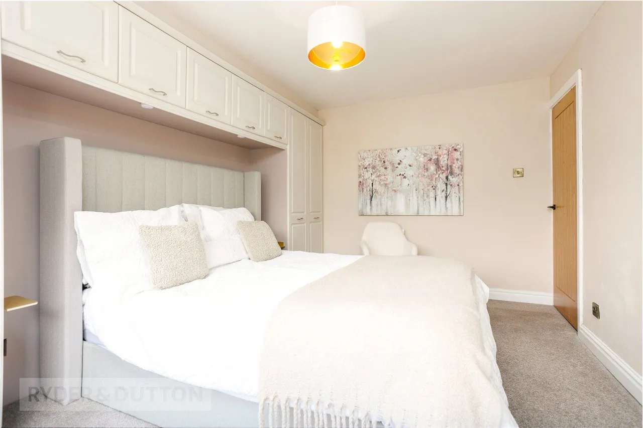 Crossbridge Road, Hyde, SK14, photo 23
