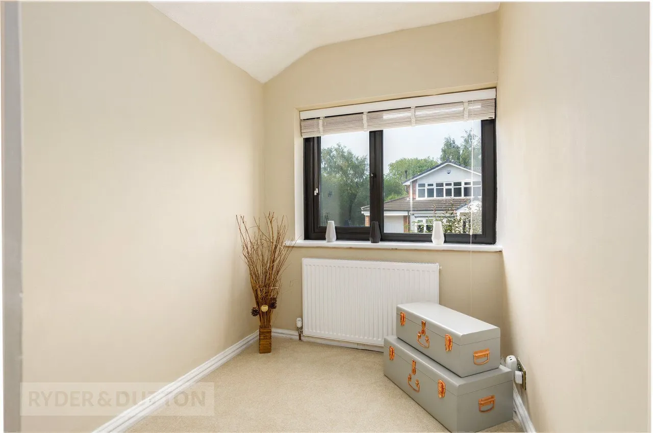 Crossbridge Road, Hyde, SK14, photo 31
