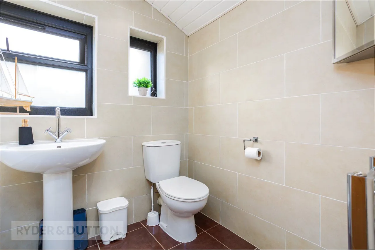Crossbridge Road, Hyde, SK14, photo 33