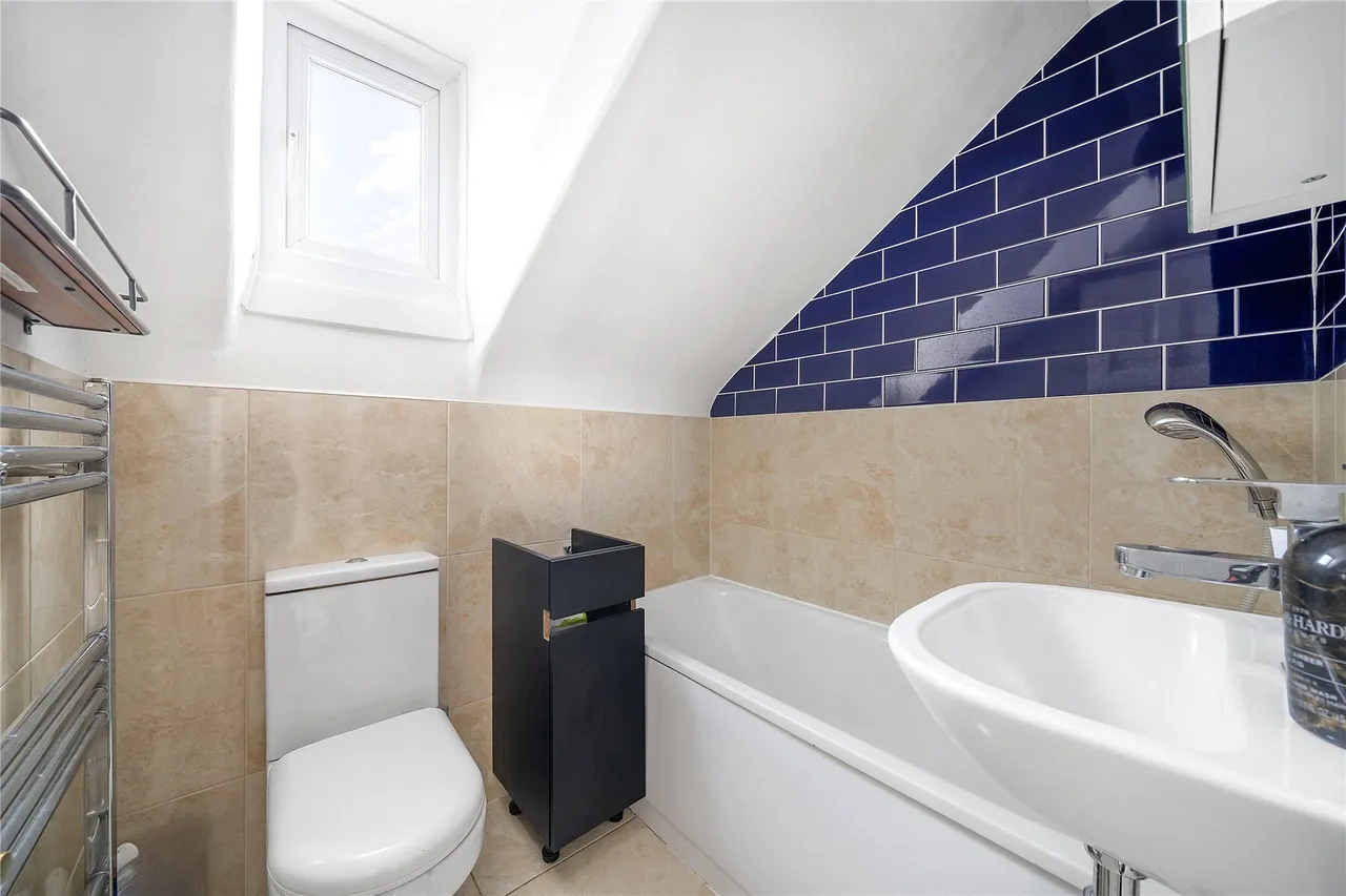 Narbonne Avenue, London, SW4, photo 7