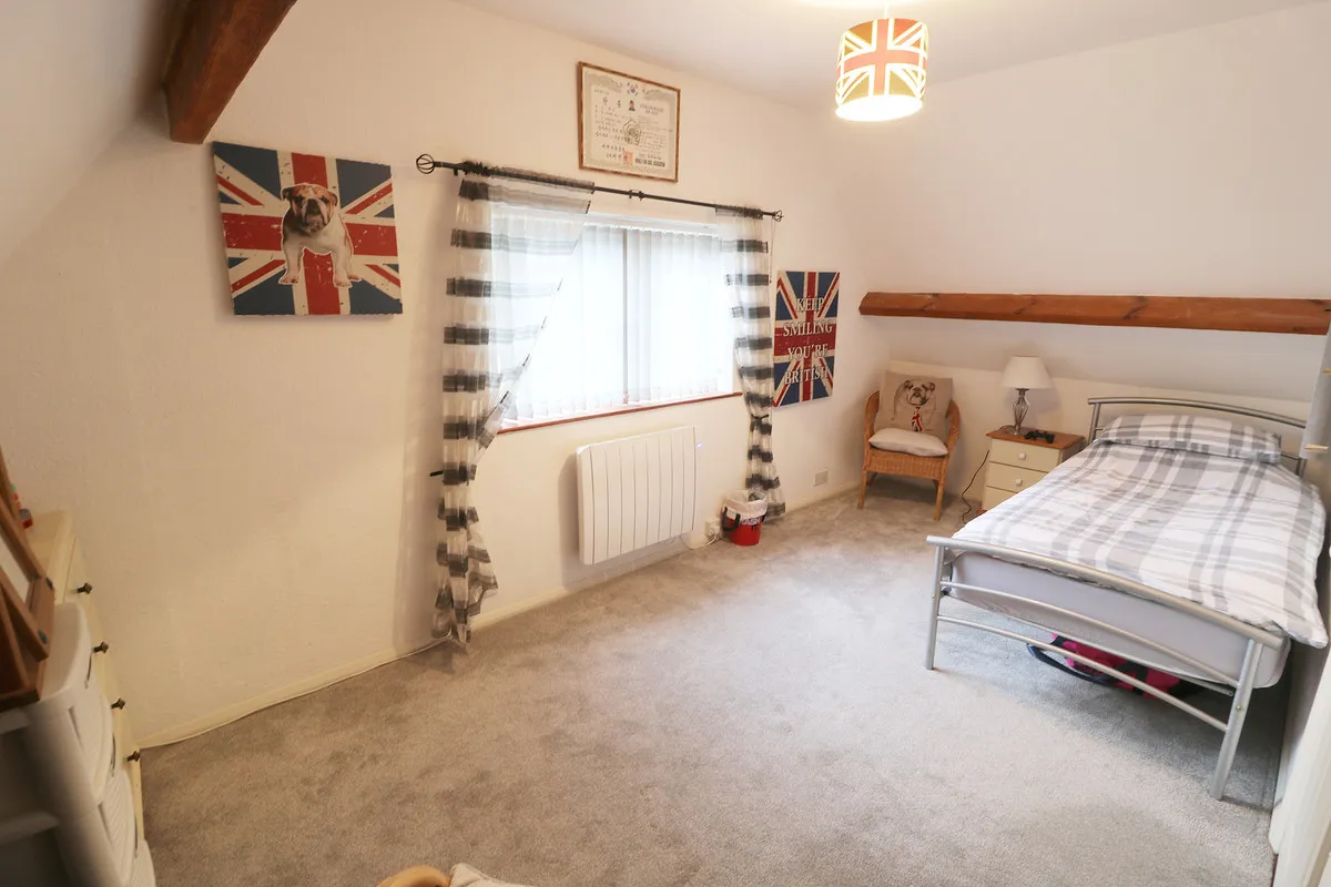 Main Road, Saxmundham, photo 7