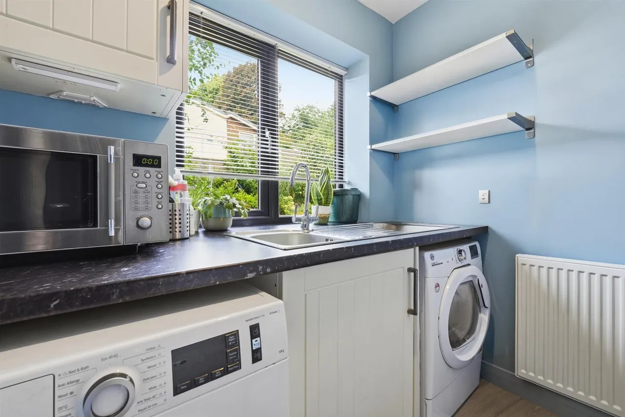 Hawthorn Road, Bollington, photo 12