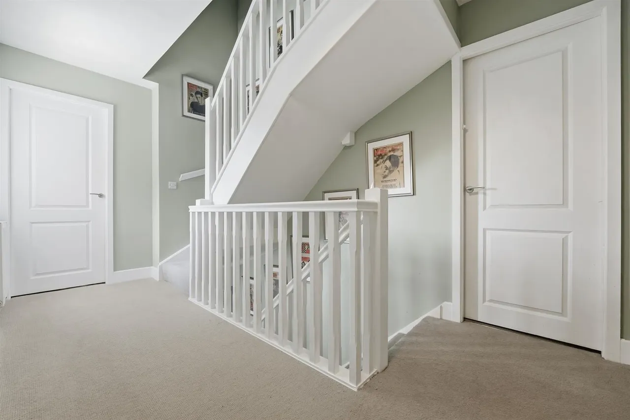 Hawthorn Road, Bollington, photo 14