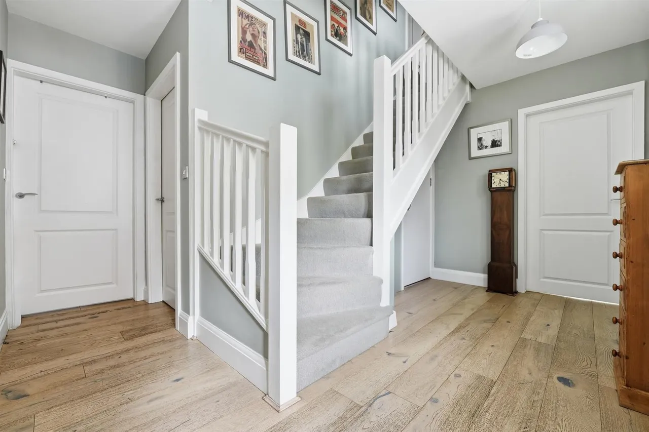Hawthorn Road, Bollington, photo 6