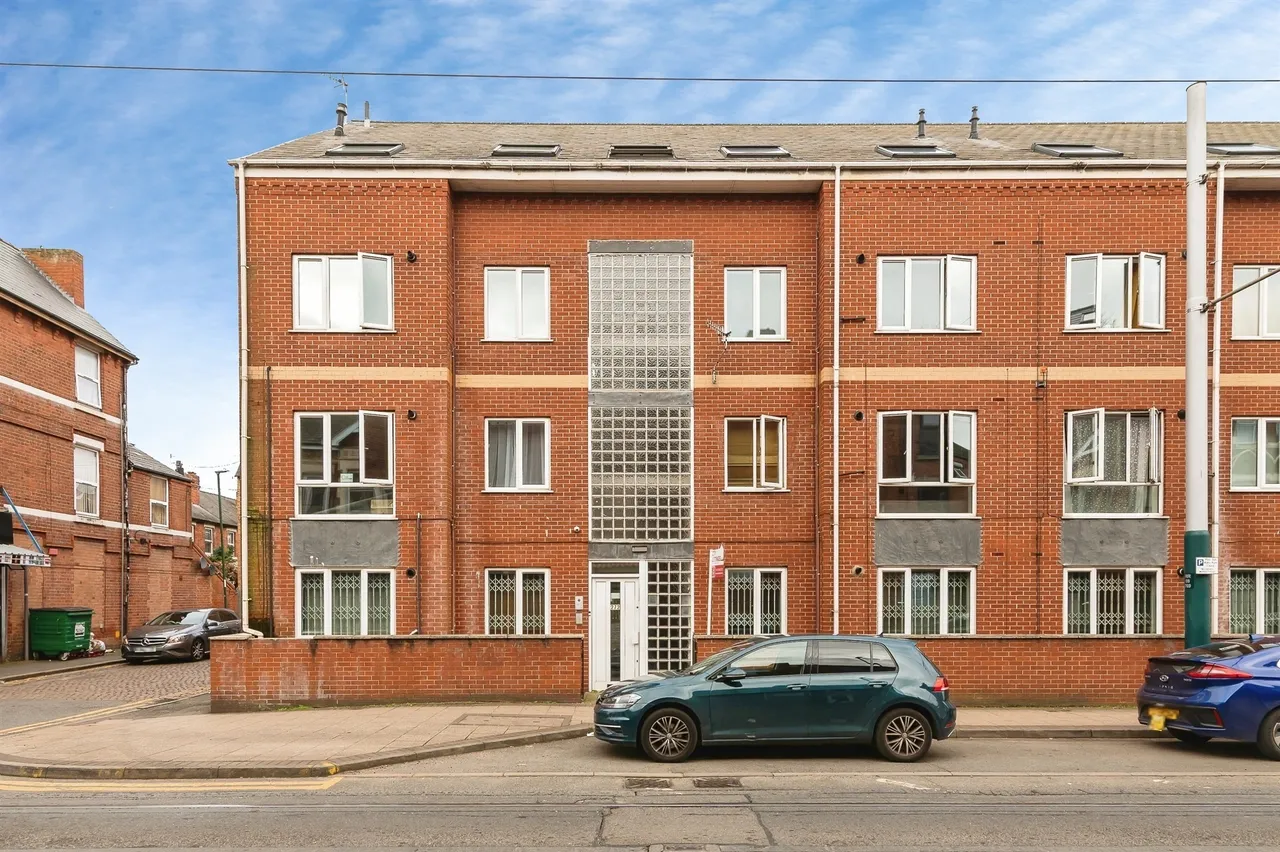 3 bed flat for sale — Radford Road, Nottingham