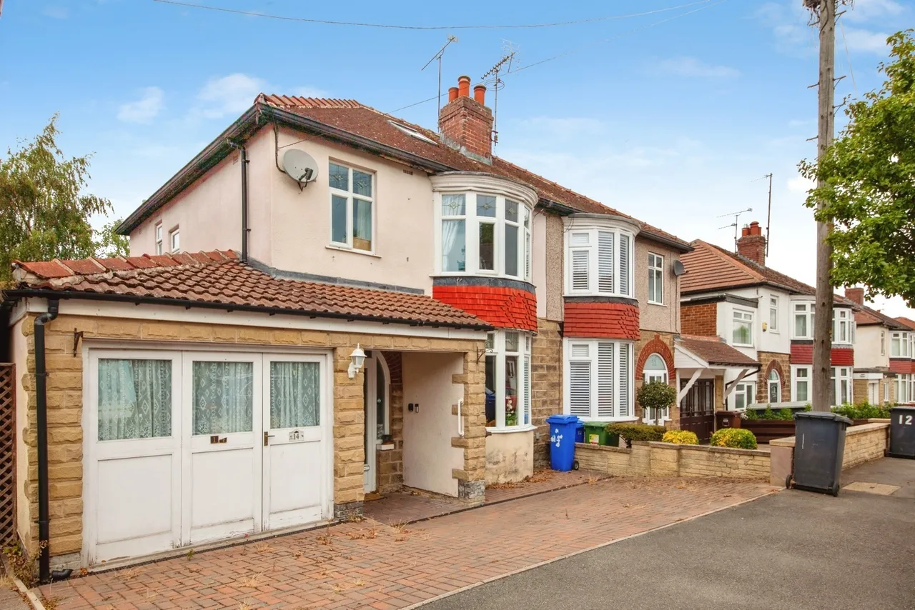 3 bed house for sale — Old Park Avenue, Sheffield, S8