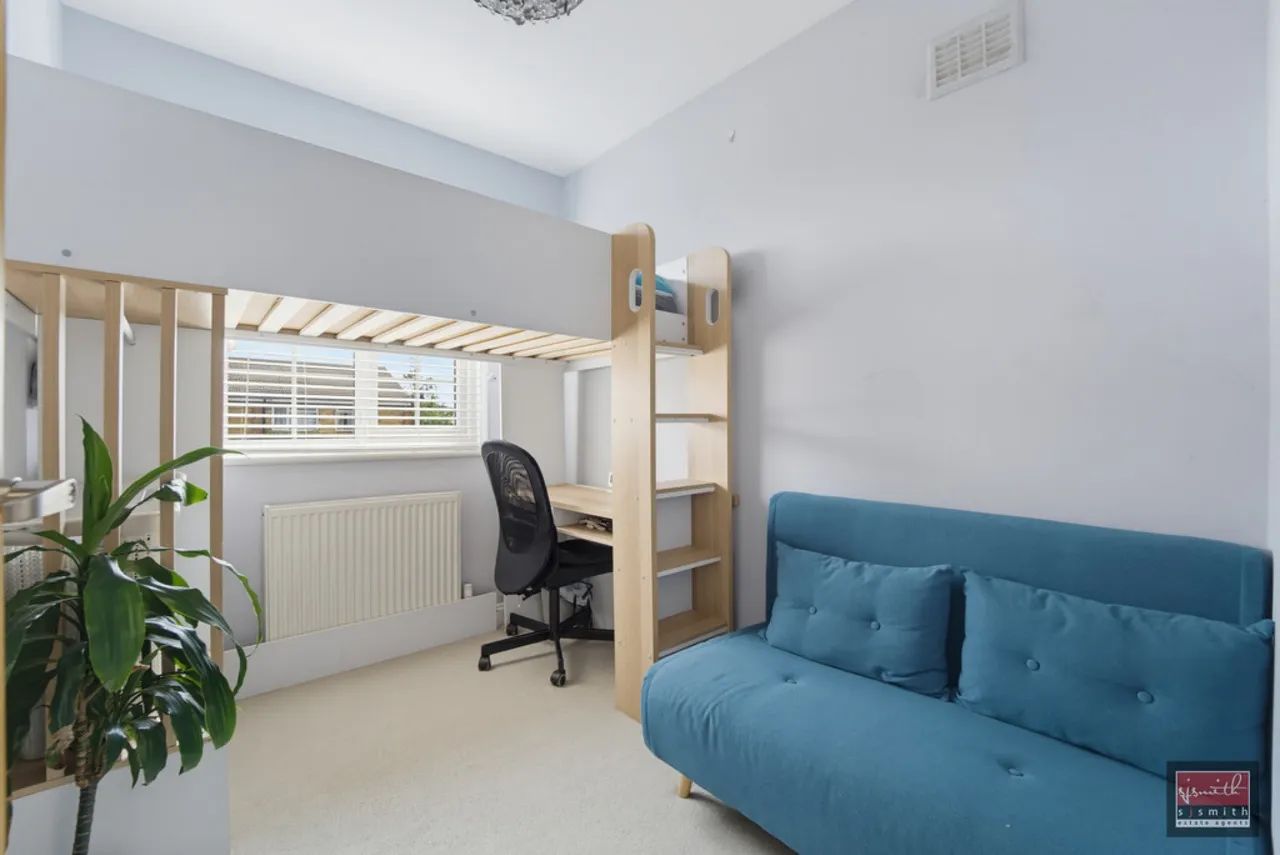 Stanwell Road, Ashford, photo 6