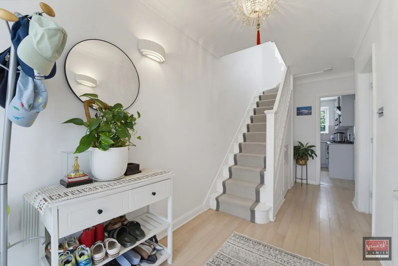 Stanwell Road, Ashford, photo 7