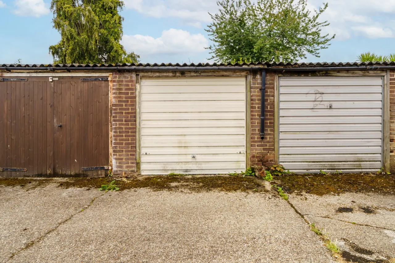 Warren Road, Ashford, photo 13